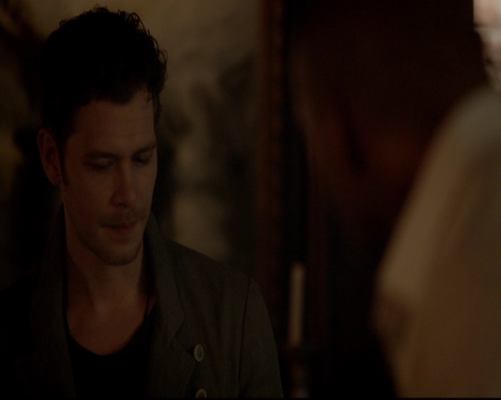 VampireDiariesWorld-dot-nl_TheOriginals_3x04AWalkOnTheWildSide1916.jpg