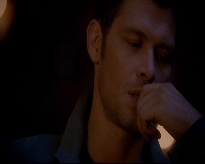 VampireDiariesWorld-dot-nl_TheOriginals_3x04AWalkOnTheWildSide1963.jpg