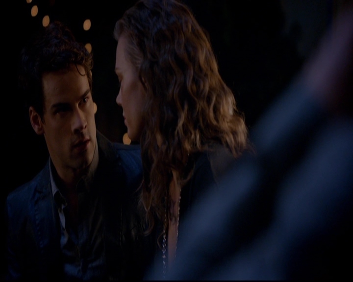 VampireDiariesWorld-dot-nl_TheOriginals_3x04AWalkOnTheWildSide1968.jpg