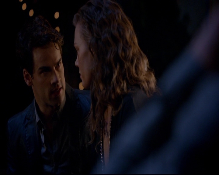 VampireDiariesWorld-dot-nl_TheOriginals_3x04AWalkOnTheWildSide1969.jpg