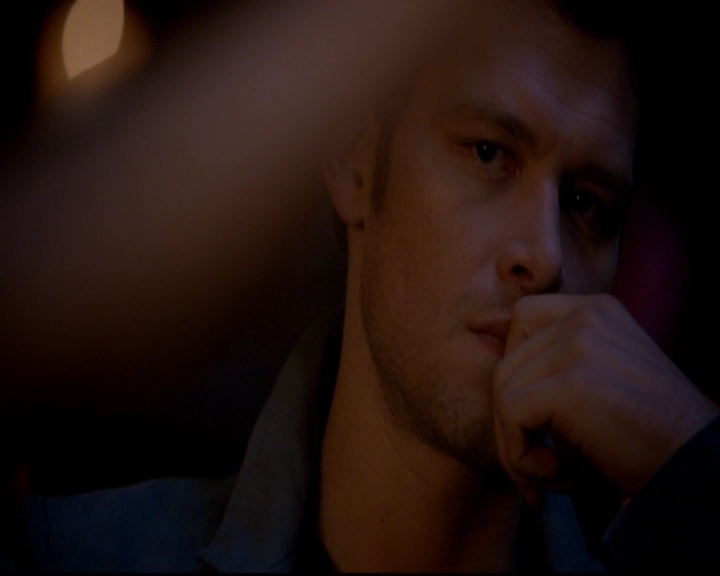 VampireDiariesWorld-dot-nl_TheOriginals_3x04AWalkOnTheWildSide1977.jpg