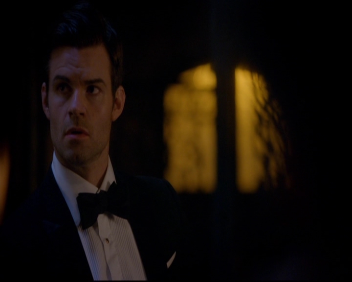 VampireDiariesWorld-dot-nl_TheOriginals_3x04AWalkOnTheWildSide1981.jpg