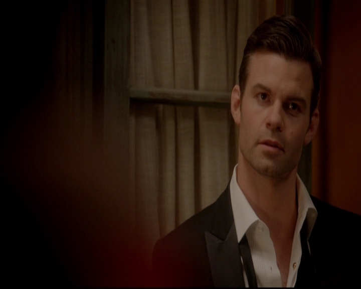 VampireDiariesWorld-dot-nl_TheOriginals_3x04AWalkOnTheWildSide2208.jpg