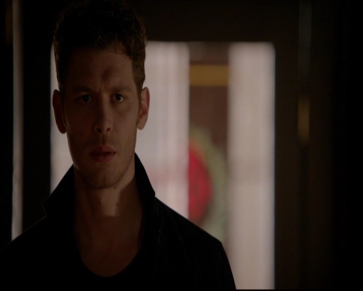 VampireDiariesWorld-dot-nl_TheOriginals_3x05TheAxemansLetters0420.jpg