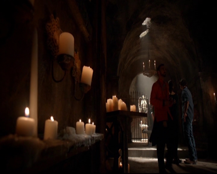 VampireDiariesWorld-dot-nl_TheOriginals_3x05TheAxemansLetters0430.jpg