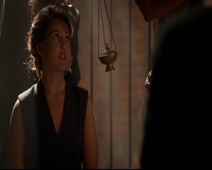 VampireDiariesWorld-dot-nl_TheOriginals_3x05TheAxemansLetters0436.jpg