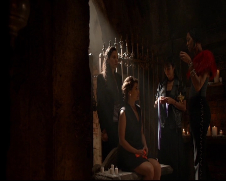 VampireDiariesWorld-dot-nl_TheOriginals_3x05TheAxemansLetters0437.jpg