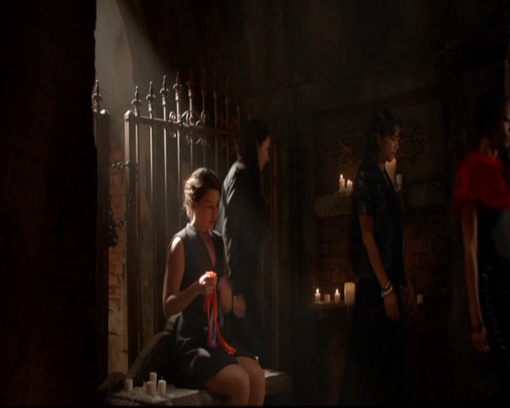 VampireDiariesWorld-dot-nl_TheOriginals_3x05TheAxemansLetters0440.jpg