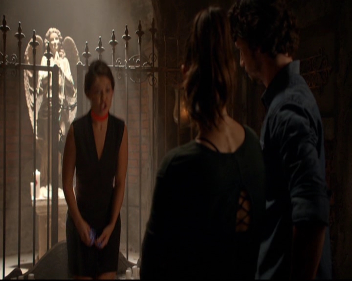 VampireDiariesWorld-dot-nl_TheOriginals_3x05TheAxemansLetters0489.jpg