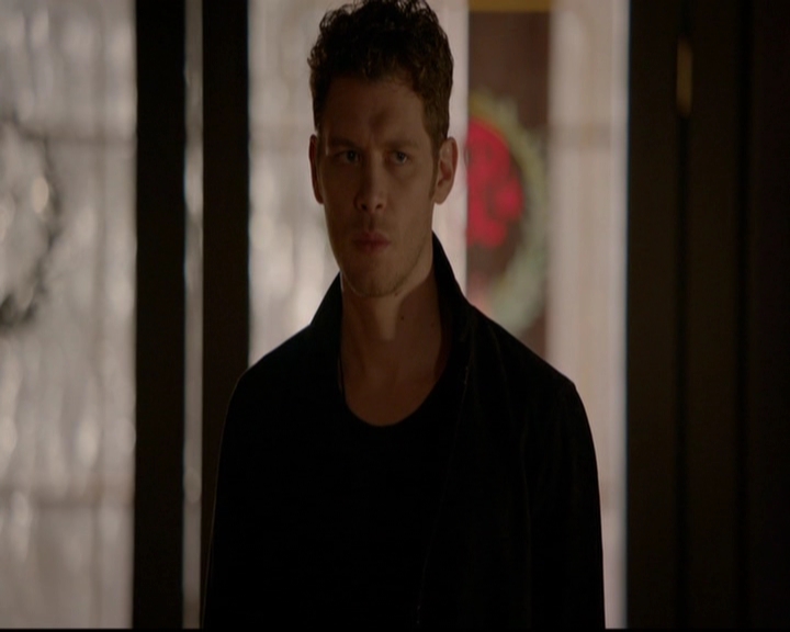 VampireDiariesWorld-dot-nl_TheOriginals_3x05TheAxemansLetters0517.jpg