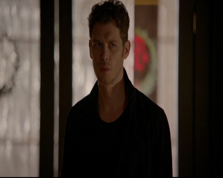 VampireDiariesWorld-dot-nl_TheOriginals_3x05TheAxemansLetters0518.jpg