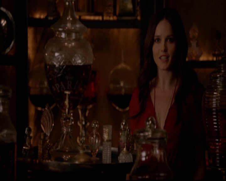 VampireDiariesWorld-dot-nl_TheOriginals_3x05TheAxemansLetters0524.jpg