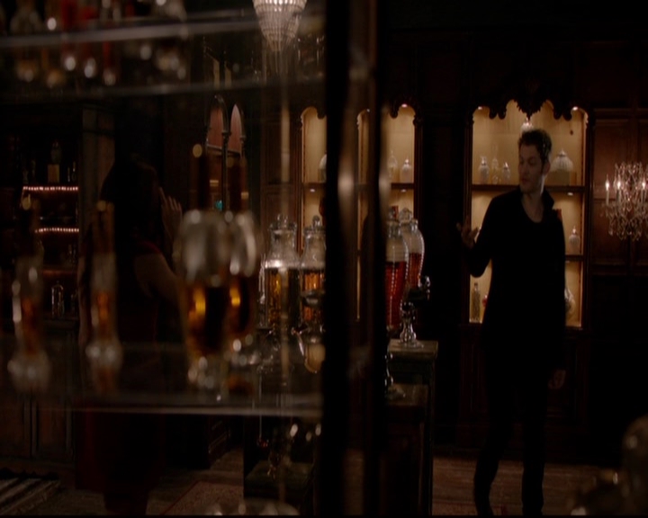 VampireDiariesWorld-dot-nl_TheOriginals_3x05TheAxemansLetters0557.jpg