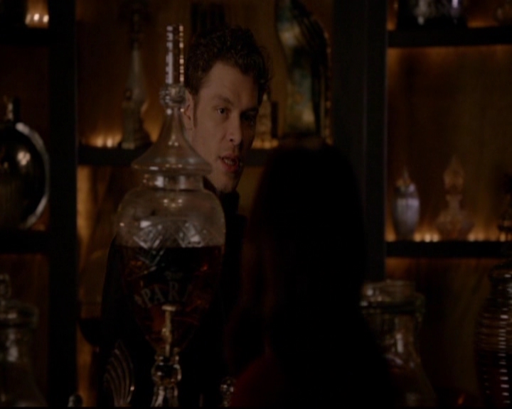 VampireDiariesWorld-dot-nl_TheOriginals_3x05TheAxemansLetters0558.jpg