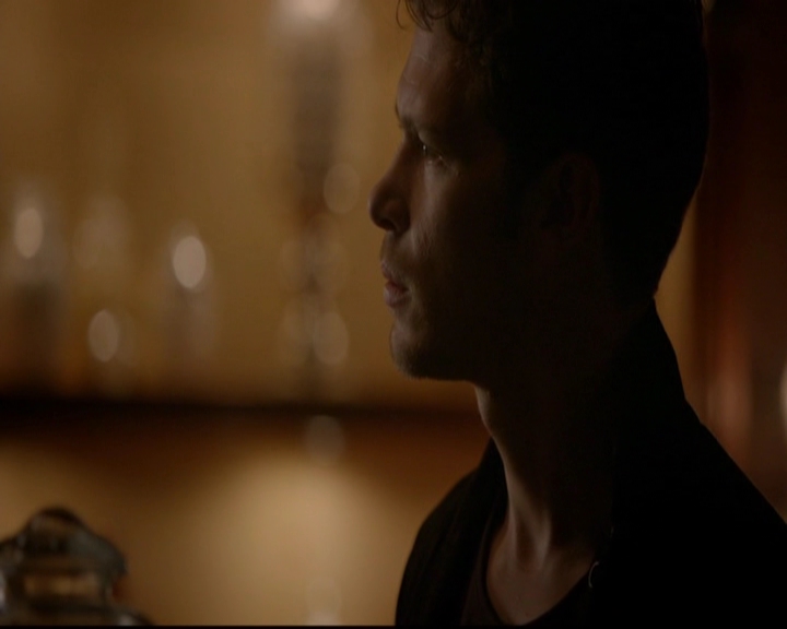 VampireDiariesWorld-dot-nl_TheOriginals_3x05TheAxemansLetters0574.jpg