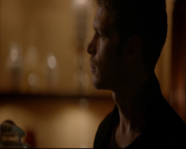 VampireDiariesWorld-dot-nl_TheOriginals_3x05TheAxemansLetters0575.jpg