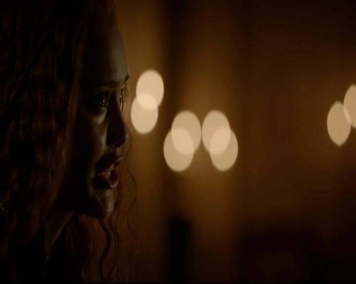 VampireDiariesWorld-dot-nl_TheOriginals_3x05TheAxemansLetters0612.jpg