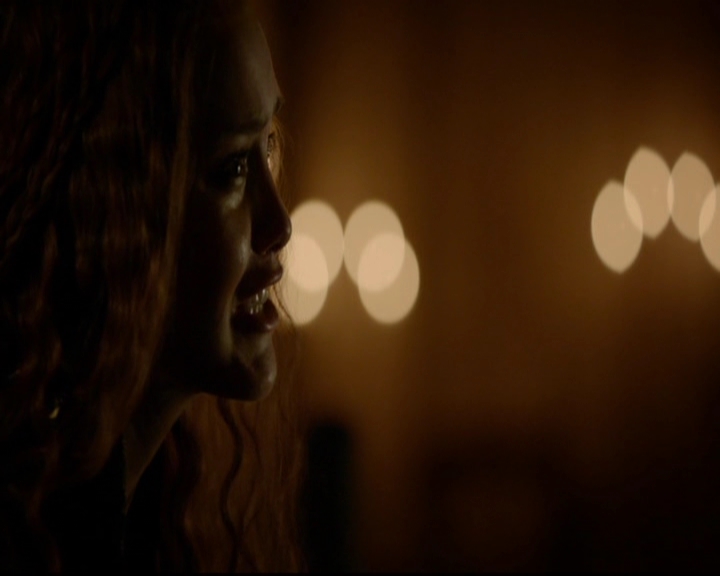 VampireDiariesWorld-dot-nl_TheOriginals_3x05TheAxemansLetters0616.jpg