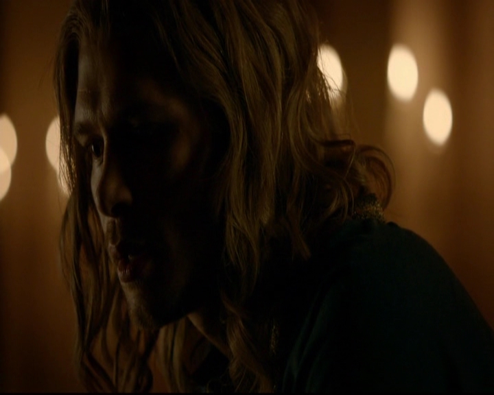 VampireDiariesWorld-dot-nl_TheOriginals_3x05TheAxemansLetters0641.jpg