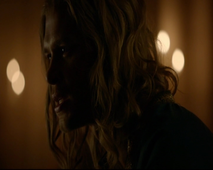 VampireDiariesWorld-dot-nl_TheOriginals_3x05TheAxemansLetters0676.jpg