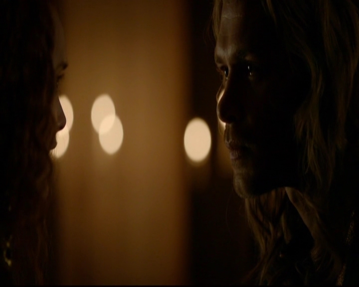 VampireDiariesWorld-dot-nl_TheOriginals_3x05TheAxemansLetters0739.jpg