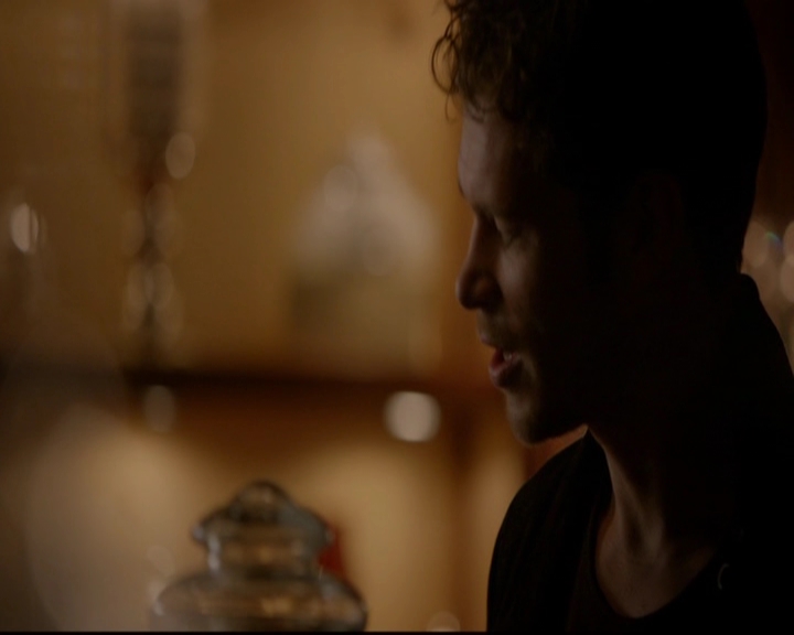 VampireDiariesWorld-dot-nl_TheOriginals_3x05TheAxemansLetters0760.jpg