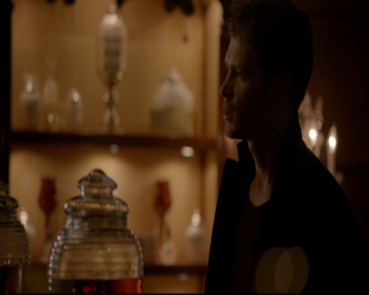 VampireDiariesWorld-dot-nl_TheOriginals_3x05TheAxemansLetters0781.jpg