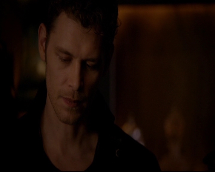 VampireDiariesWorld-dot-nl_TheOriginals_3x05TheAxemansLetters0786.jpg