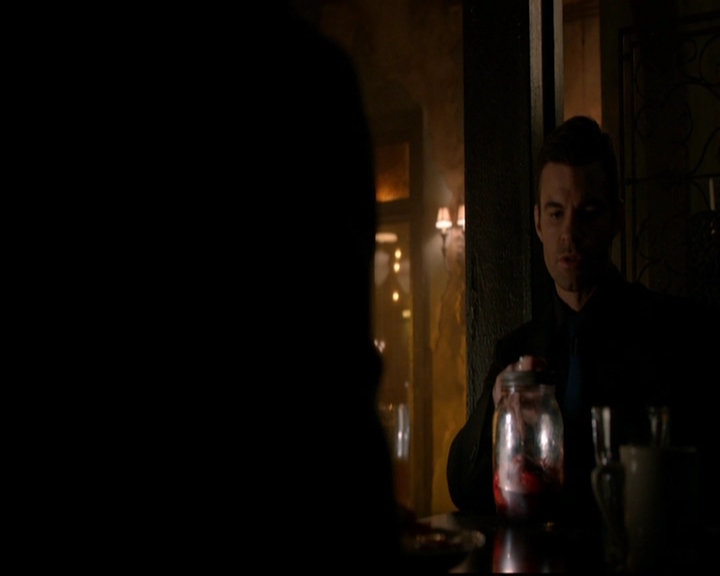 VampireDiariesWorld-dot-nl_TheOriginals_3x05TheAxemansLetters0807.jpg