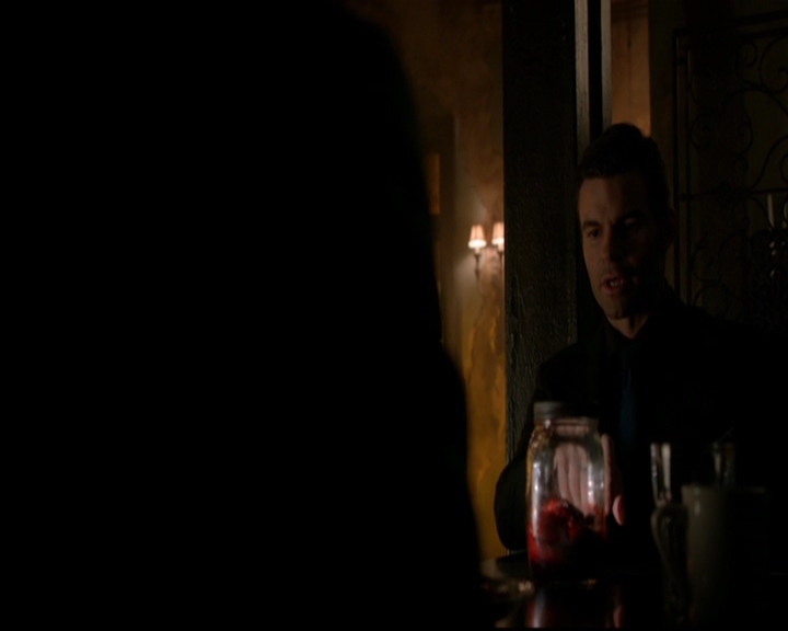 VampireDiariesWorld-dot-nl_TheOriginals_3x05TheAxemansLetters0808.jpg