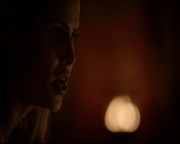 VampireDiariesWorld-dot-nl_TheOriginals_3x05TheAxemansLetters1104.jpg