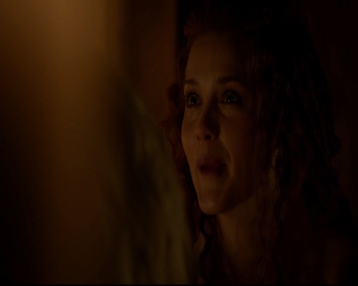 VampireDiariesWorld-dot-nl_TheOriginals_3x05TheAxemansLetters1112.jpg