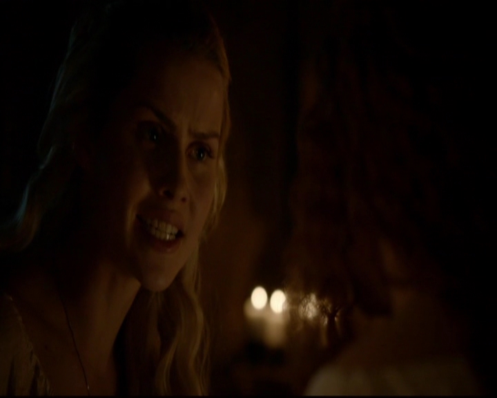 VampireDiariesWorld-dot-nl_TheOriginals_3x05TheAxemansLetters1115.jpg