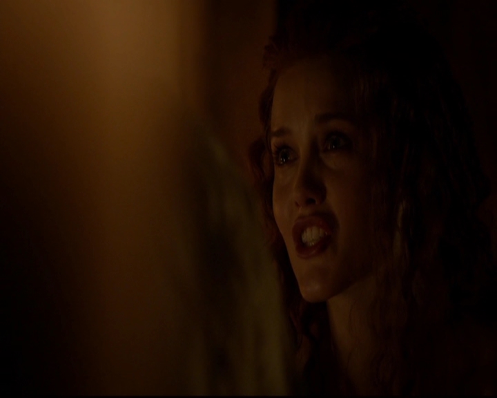 VampireDiariesWorld-dot-nl_TheOriginals_3x05TheAxemansLetters1124.jpg