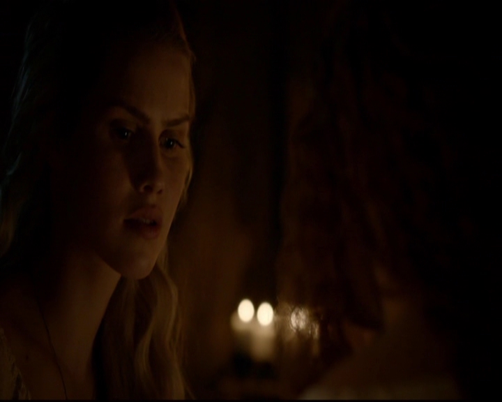 VampireDiariesWorld-dot-nl_TheOriginals_3x05TheAxemansLetters1129.jpg