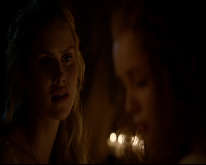 VampireDiariesWorld-dot-nl_TheOriginals_3x05TheAxemansLetters1137.jpg