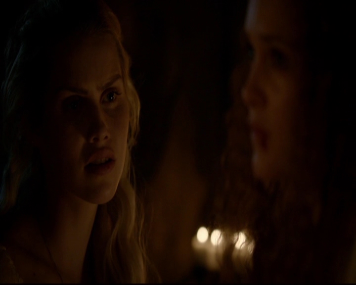 VampireDiariesWorld-dot-nl_TheOriginals_3x05TheAxemansLetters1139.jpg