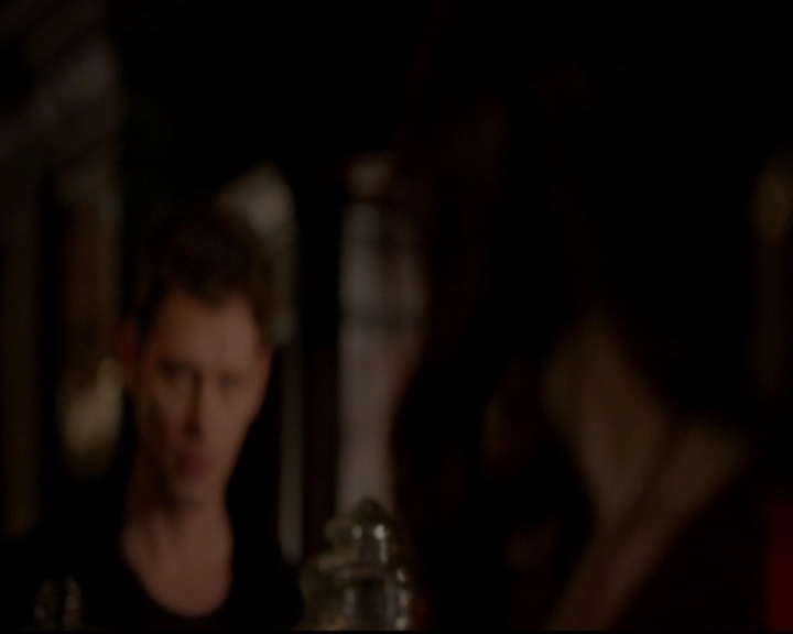 VampireDiariesWorld-dot-nl_TheOriginals_3x05TheAxemansLetters1196.jpg