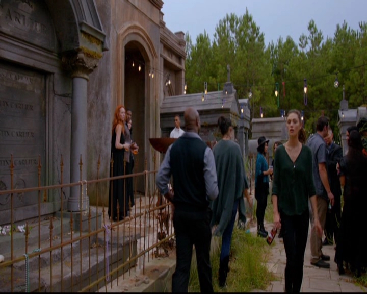 VampireDiariesWorld-dot-nl_TheOriginals_3x05TheAxemansLetters1226.jpg