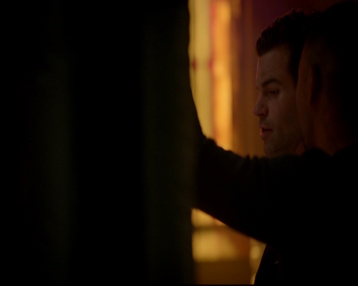 VampireDiariesWorld-dot-nl_TheOriginals_3x05TheAxemansLetters1337.jpg