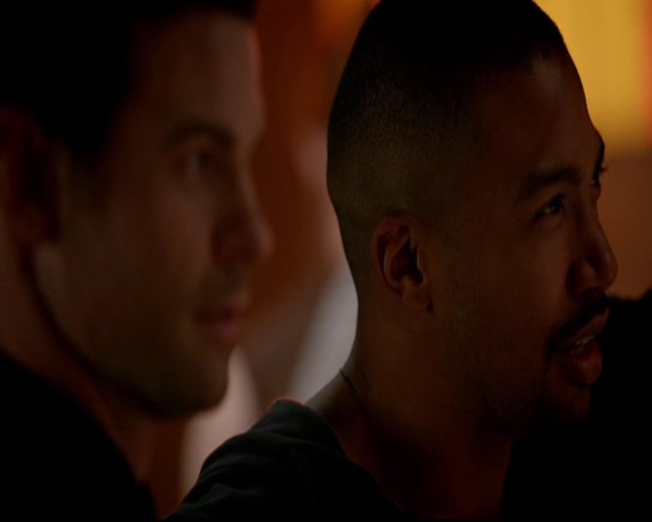 VampireDiariesWorld-dot-nl_TheOriginals_3x05TheAxemansLetters1348.jpg