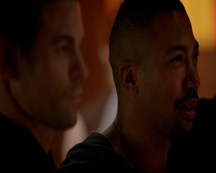 VampireDiariesWorld-dot-nl_TheOriginals_3x05TheAxemansLetters1349.jpg