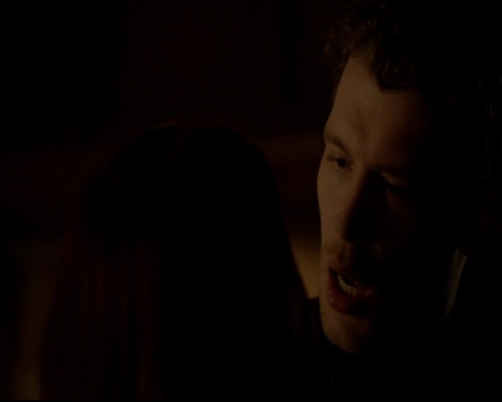 VampireDiariesWorld-dot-nl_TheOriginals_3x05TheAxemansLetters1366.jpg