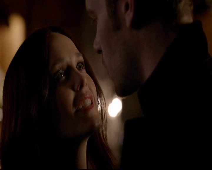 VampireDiariesWorld-dot-nl_TheOriginals_3x05TheAxemansLetters1378.jpg