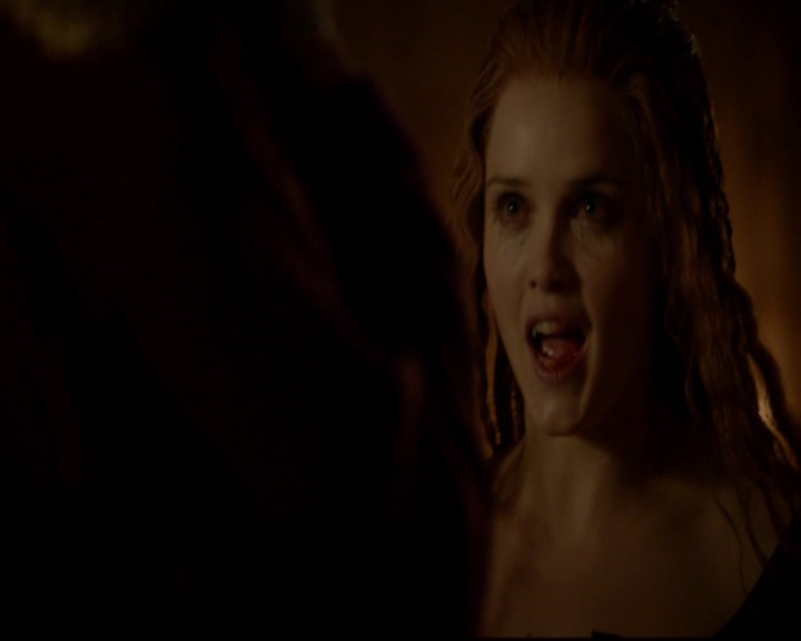 VampireDiariesWorld-dot-nl_TheOriginals_3x05TheAxemansLetters1407.jpg