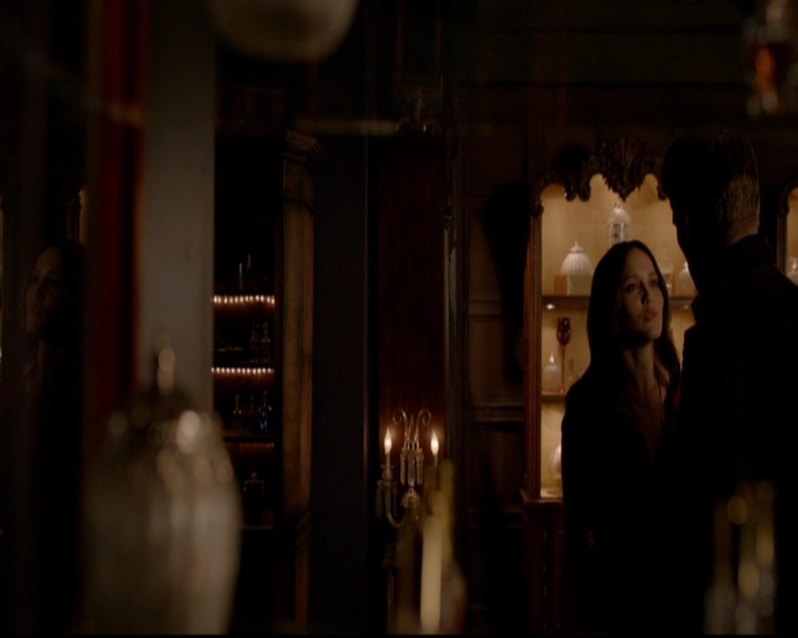 VampireDiariesWorld-dot-nl_TheOriginals_3x05TheAxemansLetters1426.jpg