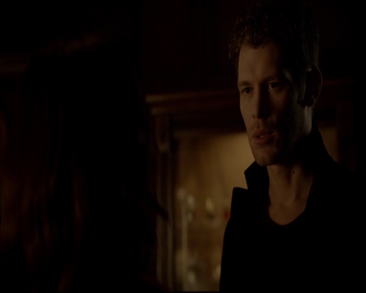 VampireDiariesWorld-dot-nl_TheOriginals_3x05TheAxemansLetters1429.jpg