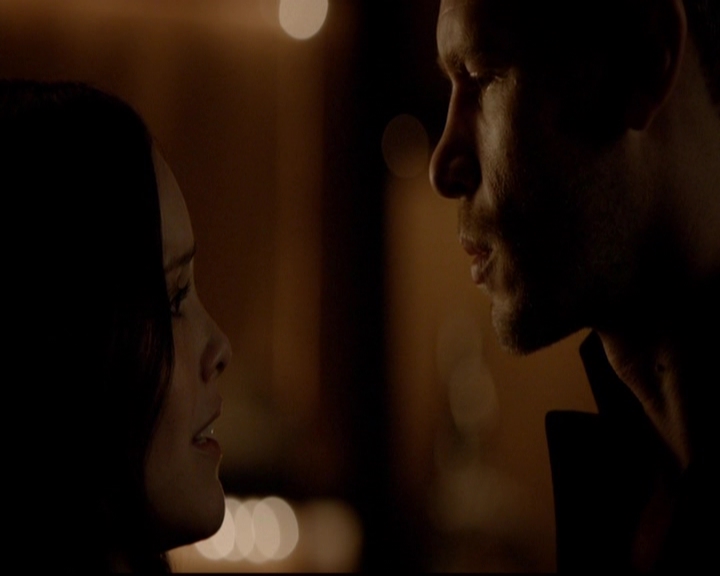 VampireDiariesWorld-dot-nl_TheOriginals_3x05TheAxemansLetters1459.jpg