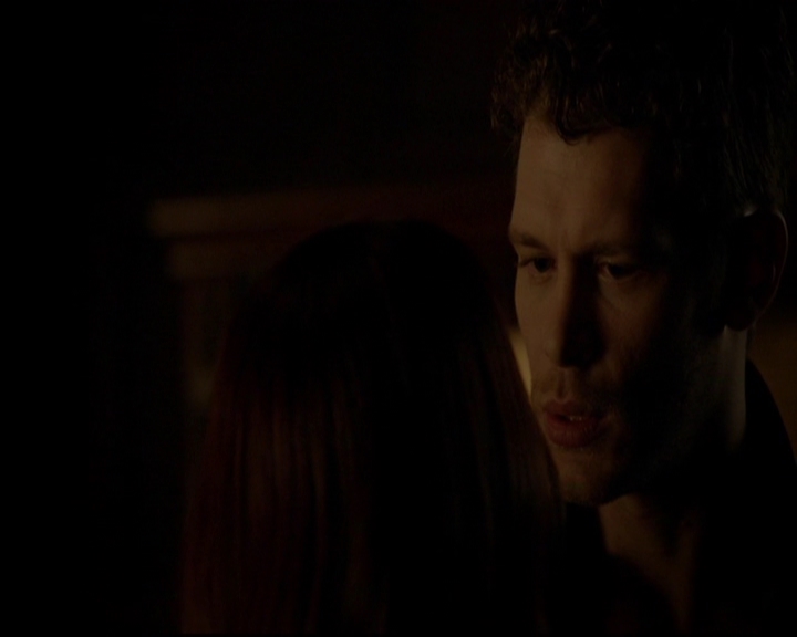 VampireDiariesWorld-dot-nl_TheOriginals_3x05TheAxemansLetters1463.jpg