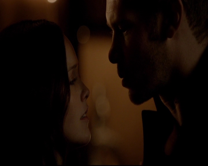 VampireDiariesWorld-dot-nl_TheOriginals_3x05TheAxemansLetters1471.jpg